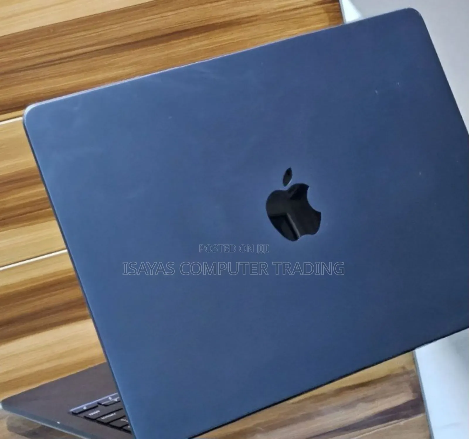 New Laptop Apple MacBook Air 2025 M4 13-inch 16GB Apple M4 SSD 256GB