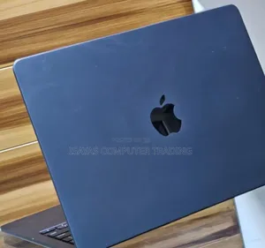 New Laptop Apple MacBook Air 2025 M4 13-inch 16GB Apple M4 SSD 256GB