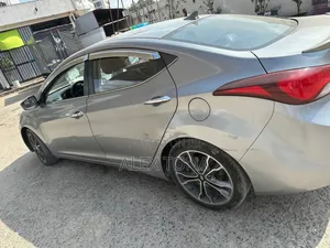 Hyundai Avante 2015 Gray