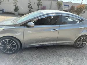 Hyundai Avante 2015 Gray