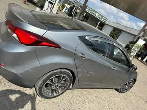 Hyundai Avante 2015 Gray