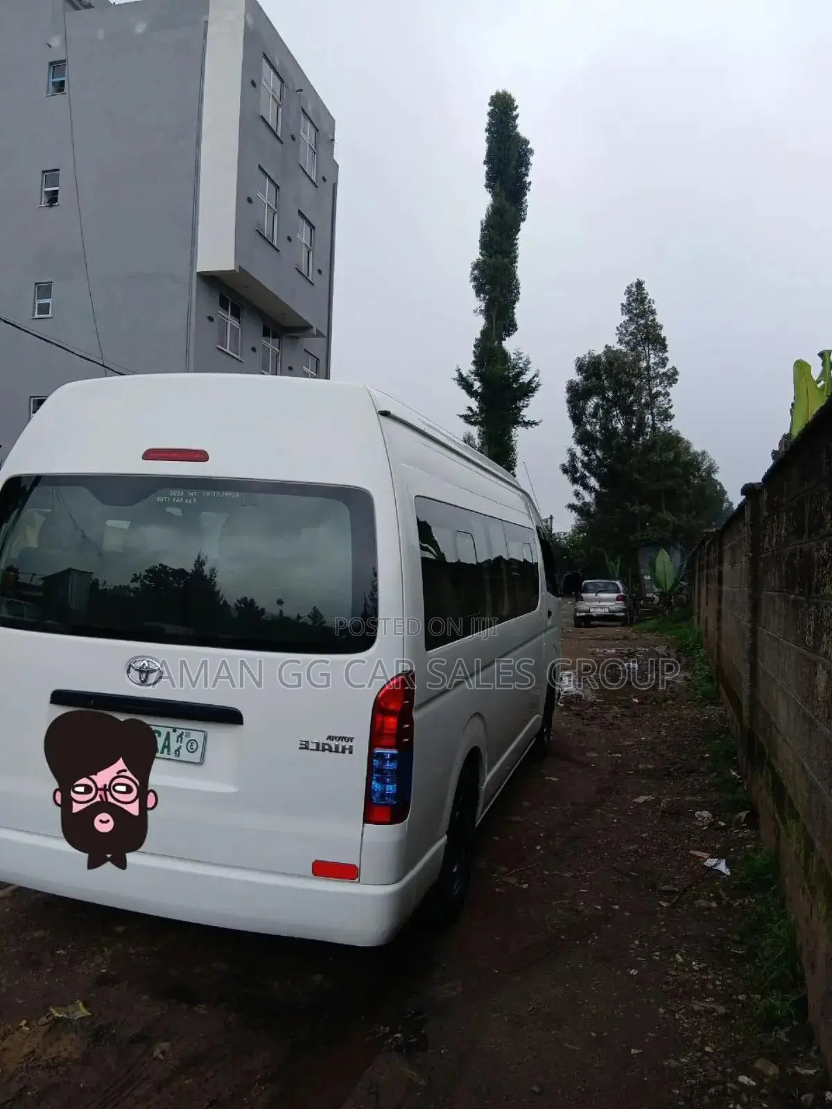 Toyota HiAce 2016 White