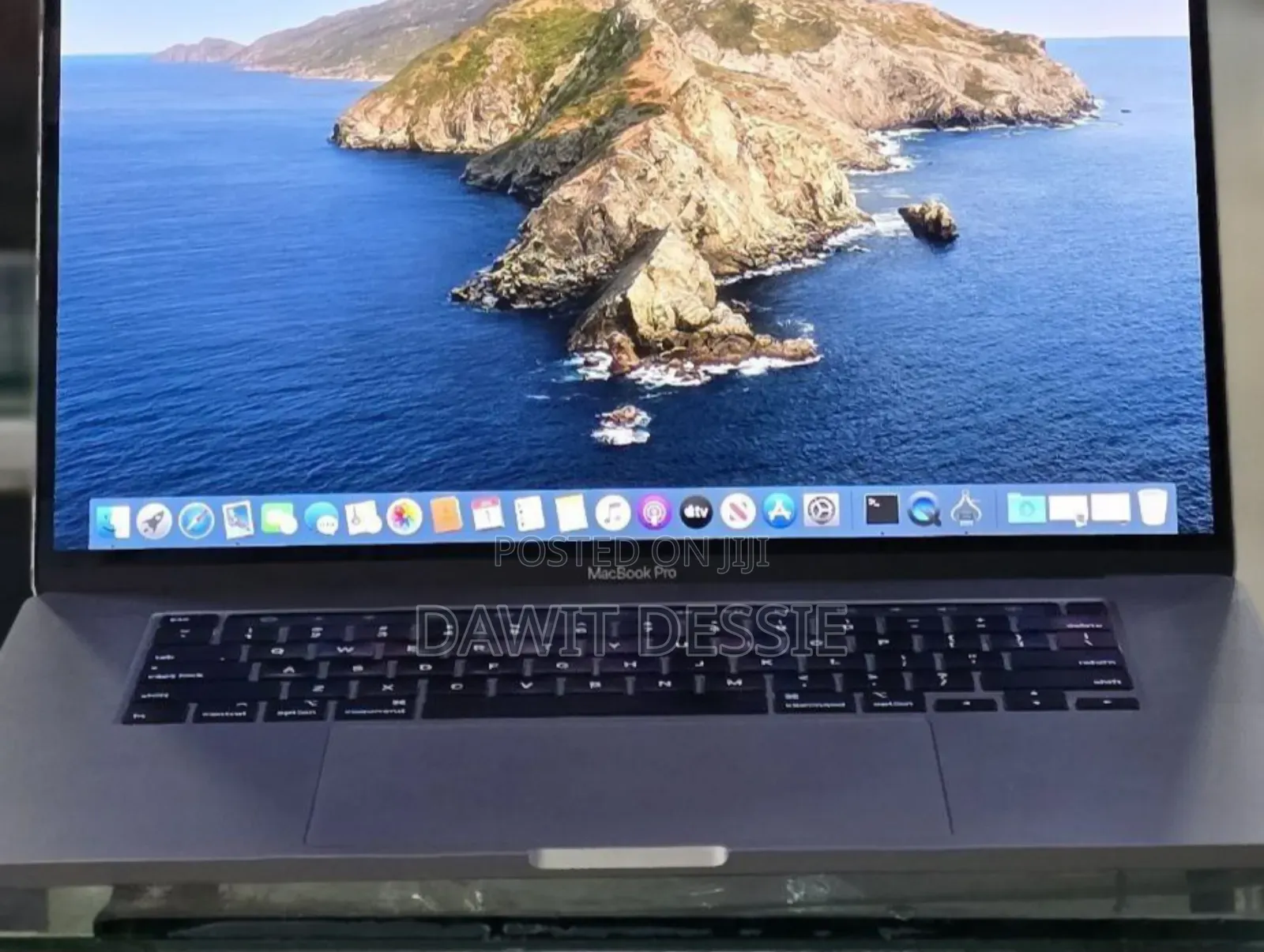 New Laptop Apple MacBook Pro 2019 16GB Intel Core i7 SSD 512GB