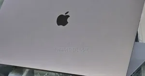 New Laptop Apple MacBook Pro 2019 16GB Intel Core i7 SSD 512GB