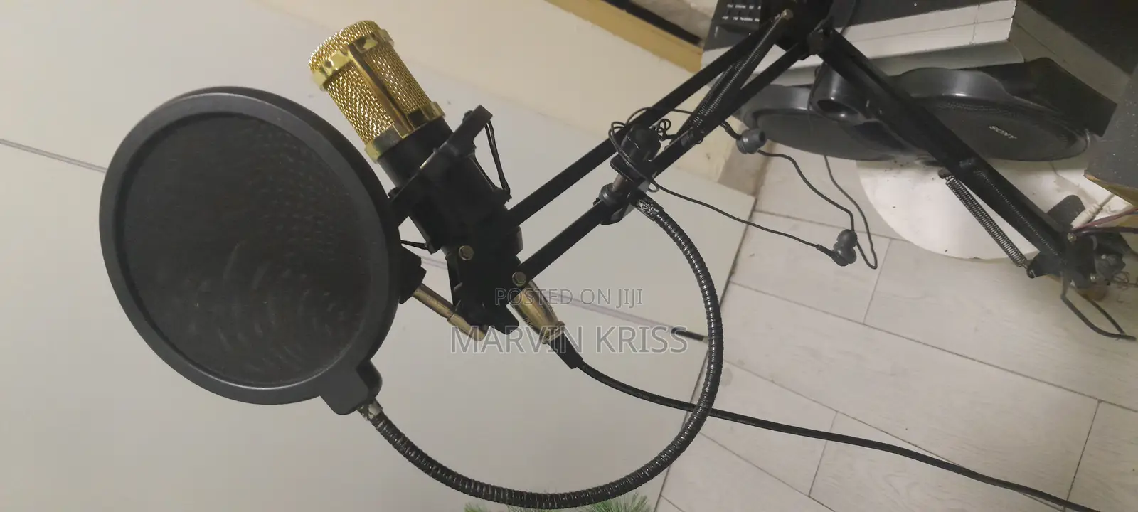 Condenser Microphone