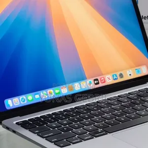 New Laptop Apple MacBook 8GB Intel Core i3 SSD 256GB