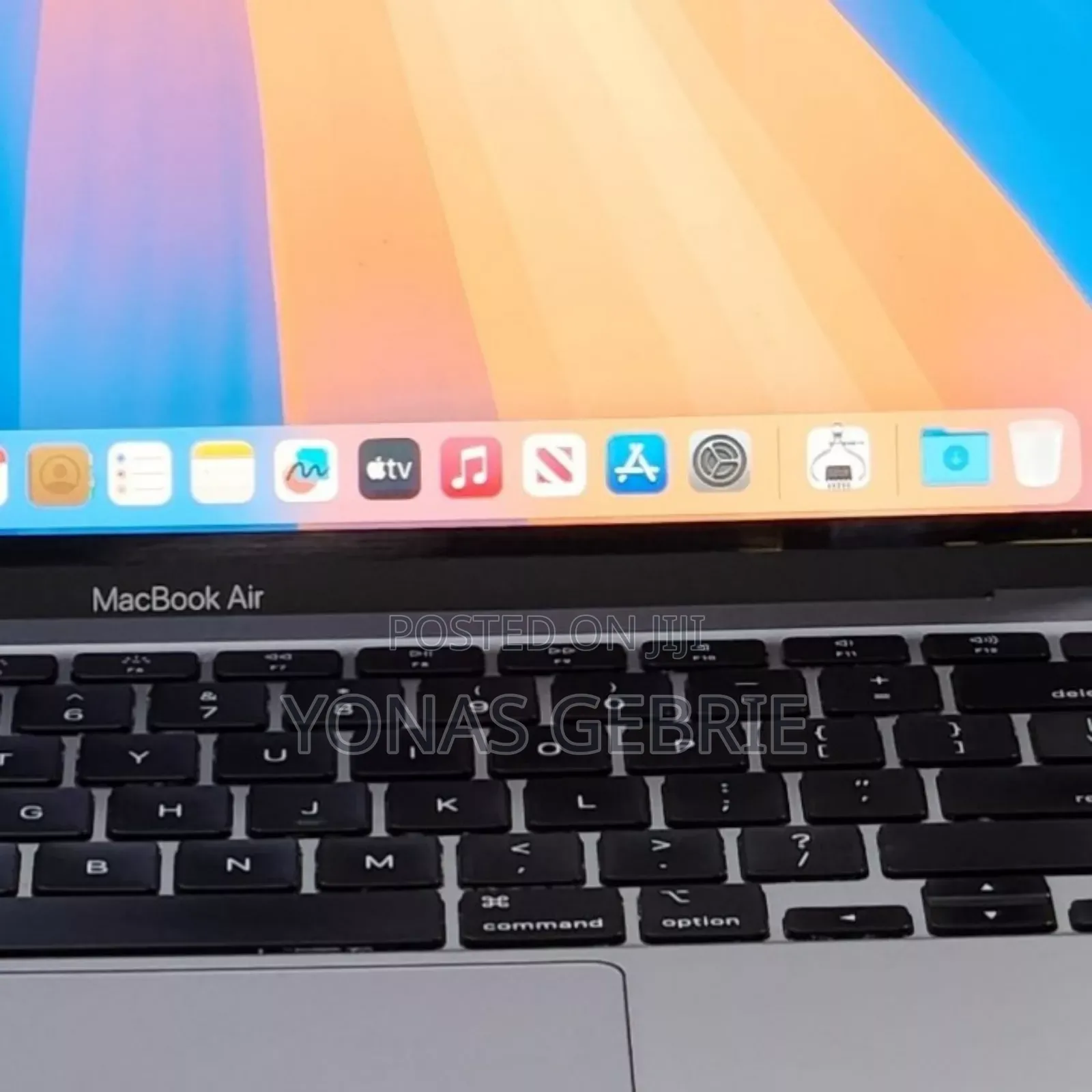 New Laptop Apple MacBook 8GB Intel Core i3 SSD 256GB