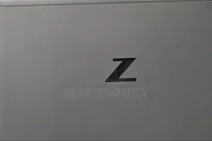New Laptop HP ZBook Firefly G8 16GB Intel Core i7 SSD 512GB