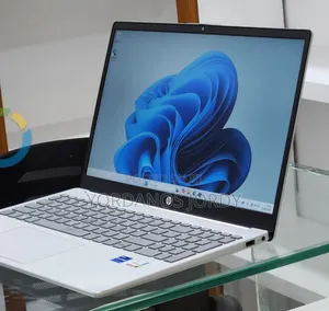 New Laptop HP Stream Notebook 16GB Intel Core i7 SSD 512GB