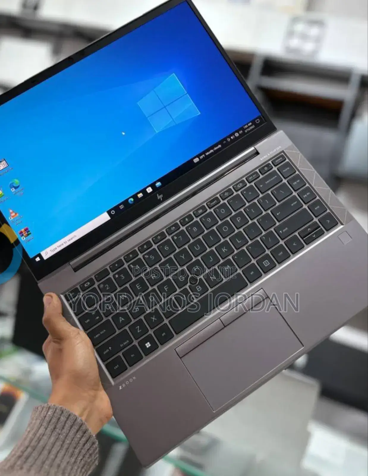 New Laptop HP ZBook Firefly G8 16GB Intel Core i7 SSD 512GB