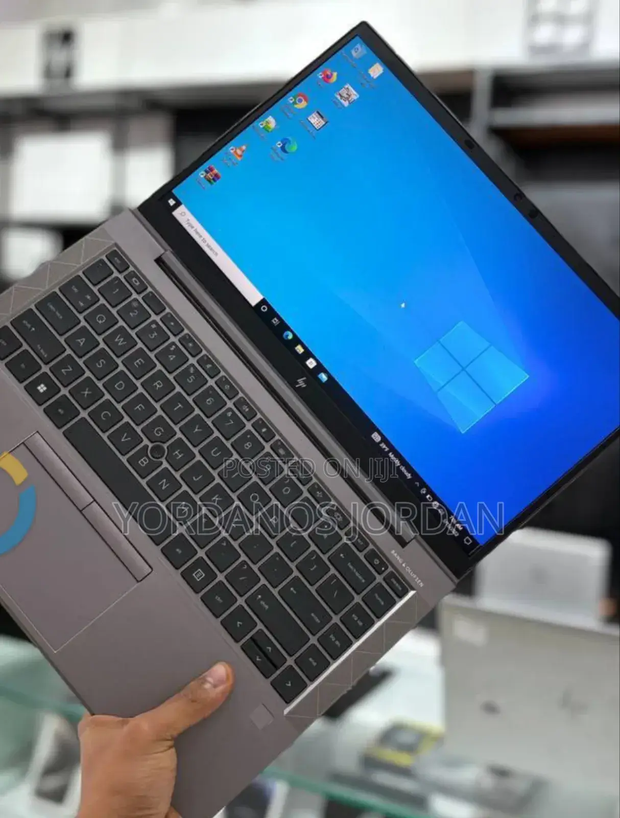 New Laptop HP ZBook Firefly G8 16GB Intel Core i7 SSD 512GB