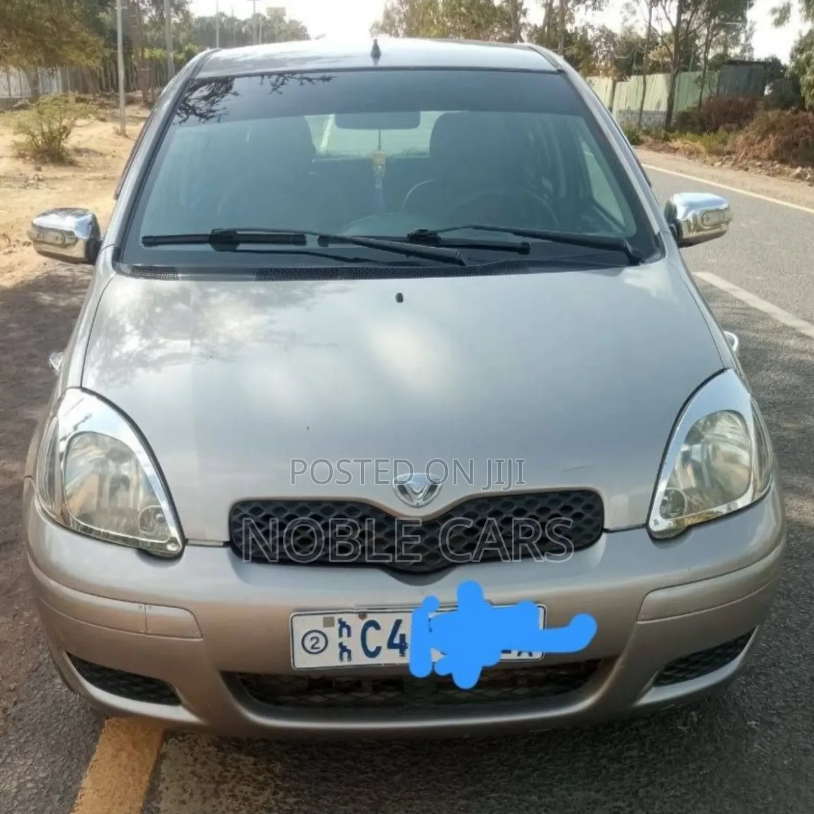 Toyota Vitz 2004 Gold
