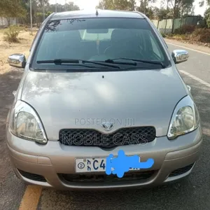 Toyota Vitz 2004 Gold