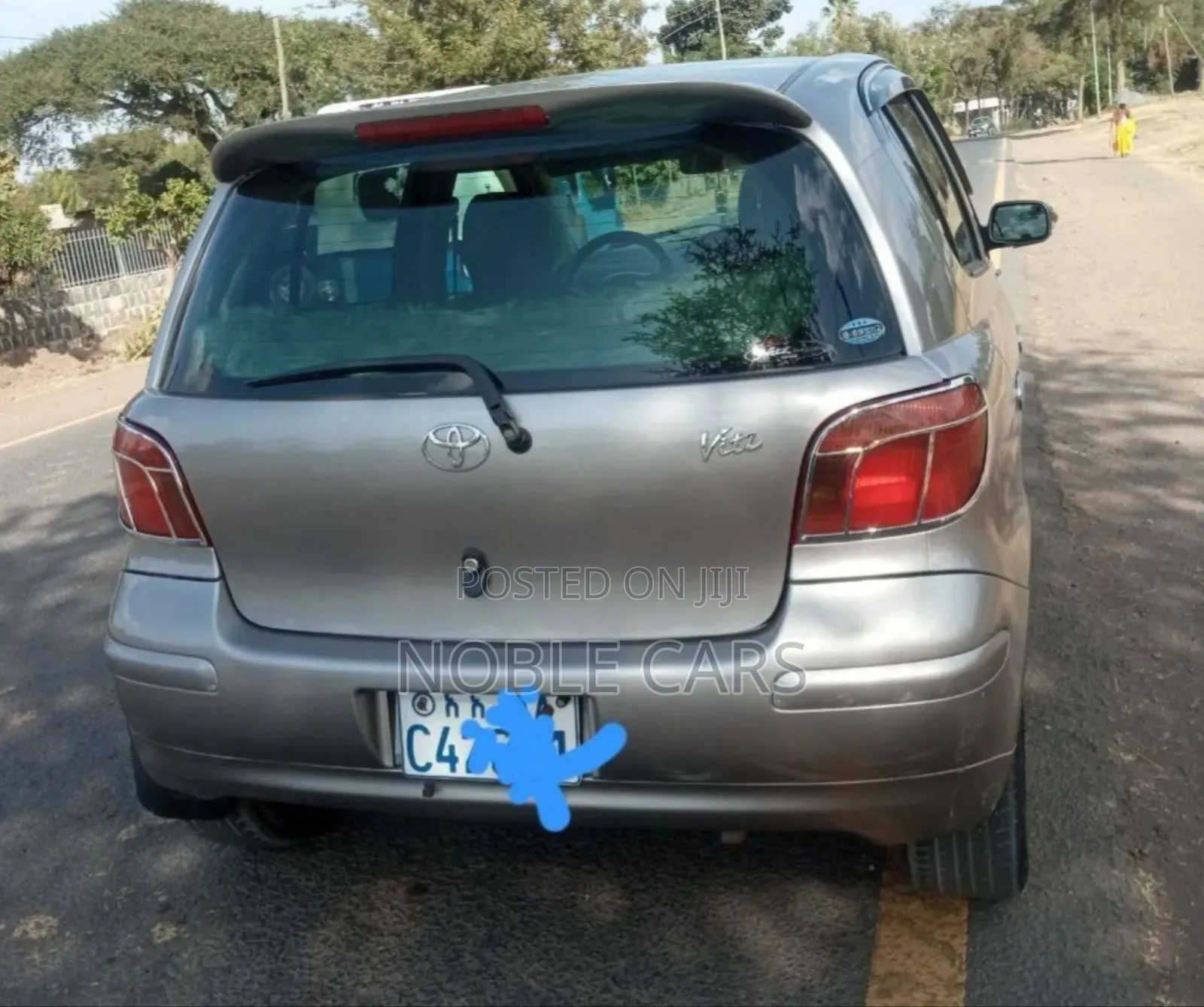 Toyota Vitz 2004 Gold