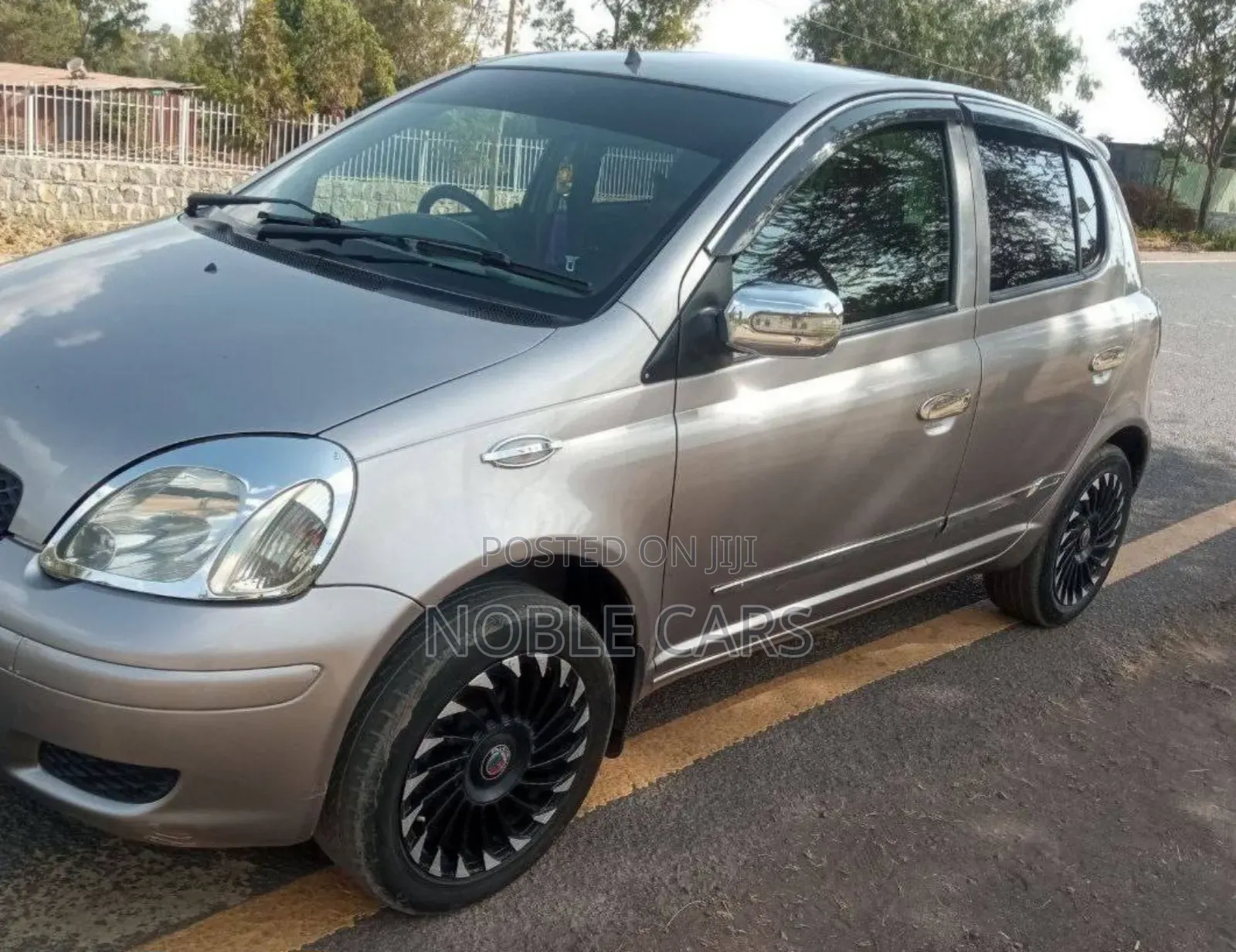 Toyota Vitz 2004 Gold