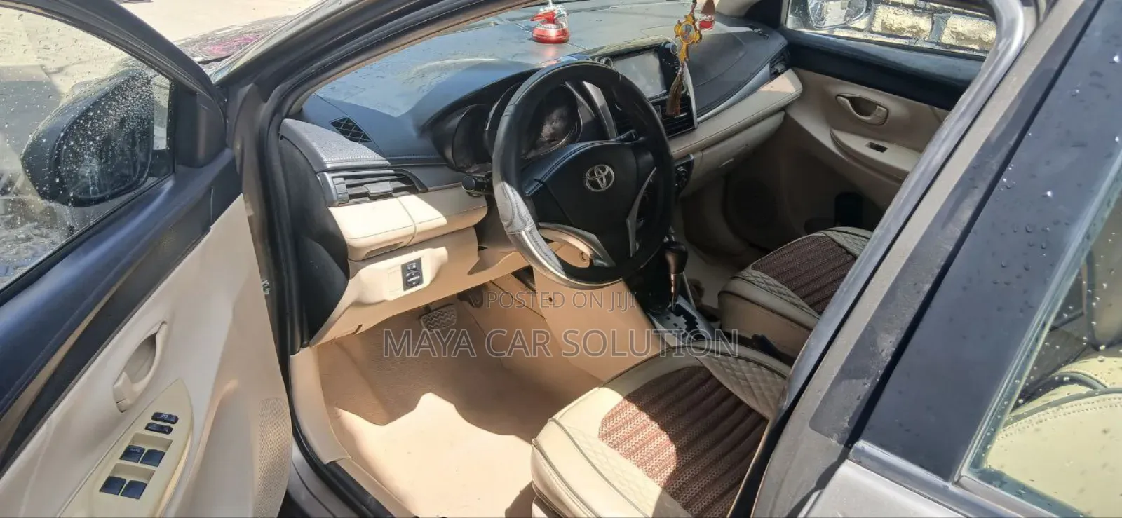 Toyota Yaris 2014 Gold