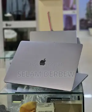 New Laptop Apple MacBook Pro 2019 16GB Intel Core i7 SSD 512GB