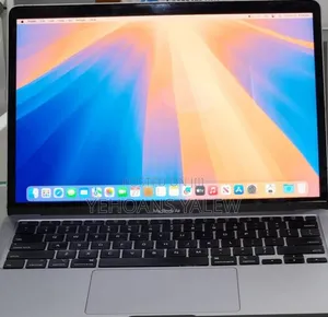 New Laptop Apple MacBook Air 2020 M1 8GB Intel Core i3 SSD 256GB