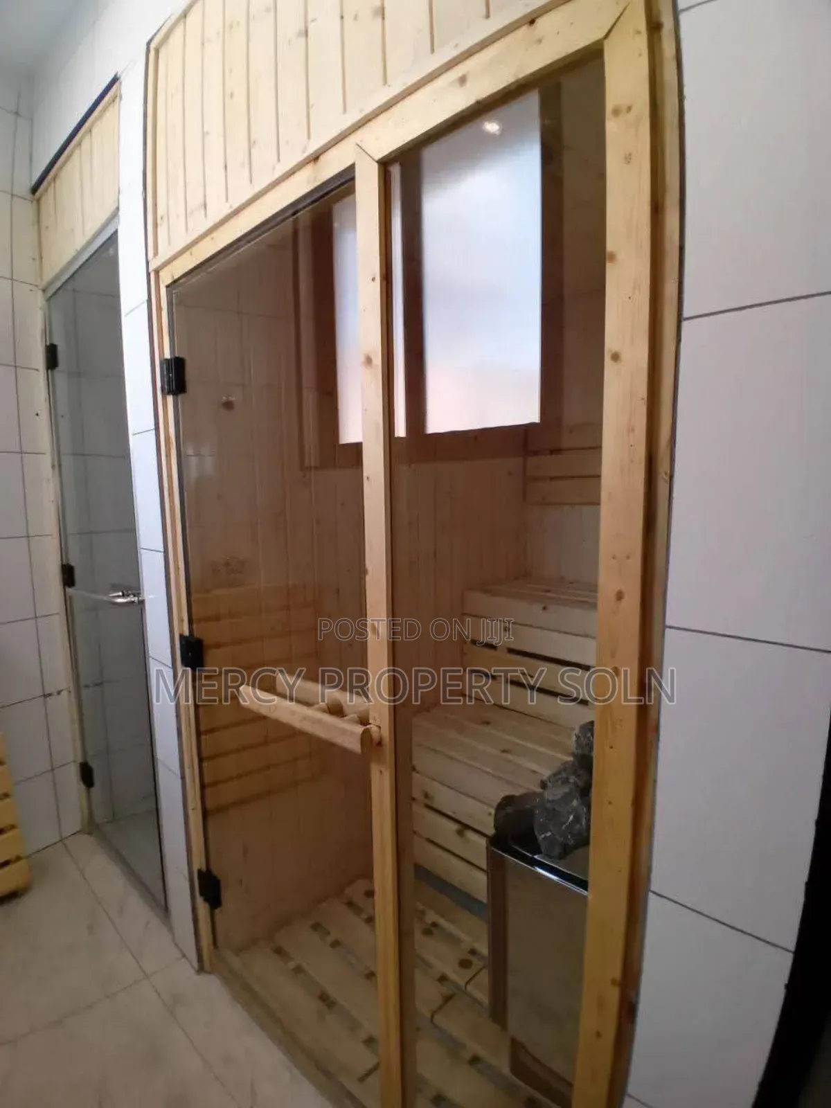 Furnished 8bdrm House in Bole for sale