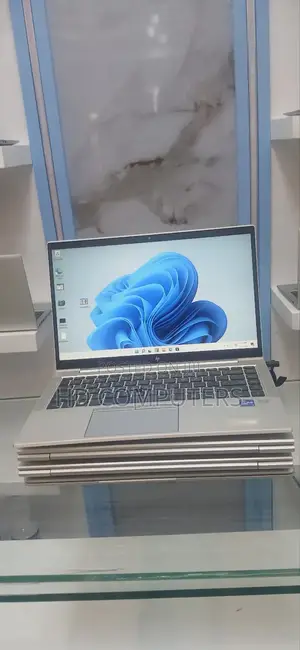 New Laptop HP EliteBook 840 G8 16GB Intel Core i7 SSD 512GB
