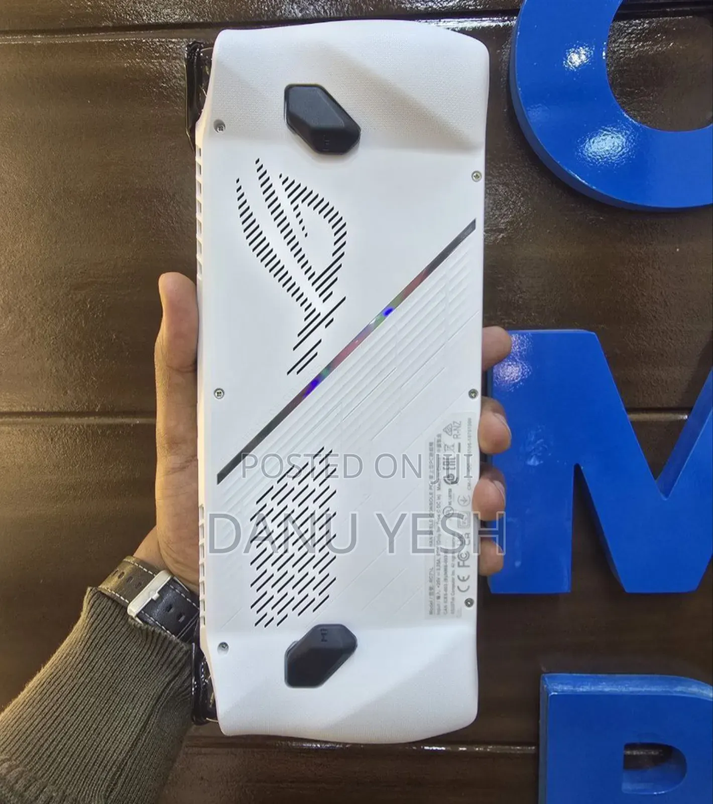 New Laptop Asus 16GB AMD Ryzen 7 SSD 512GB