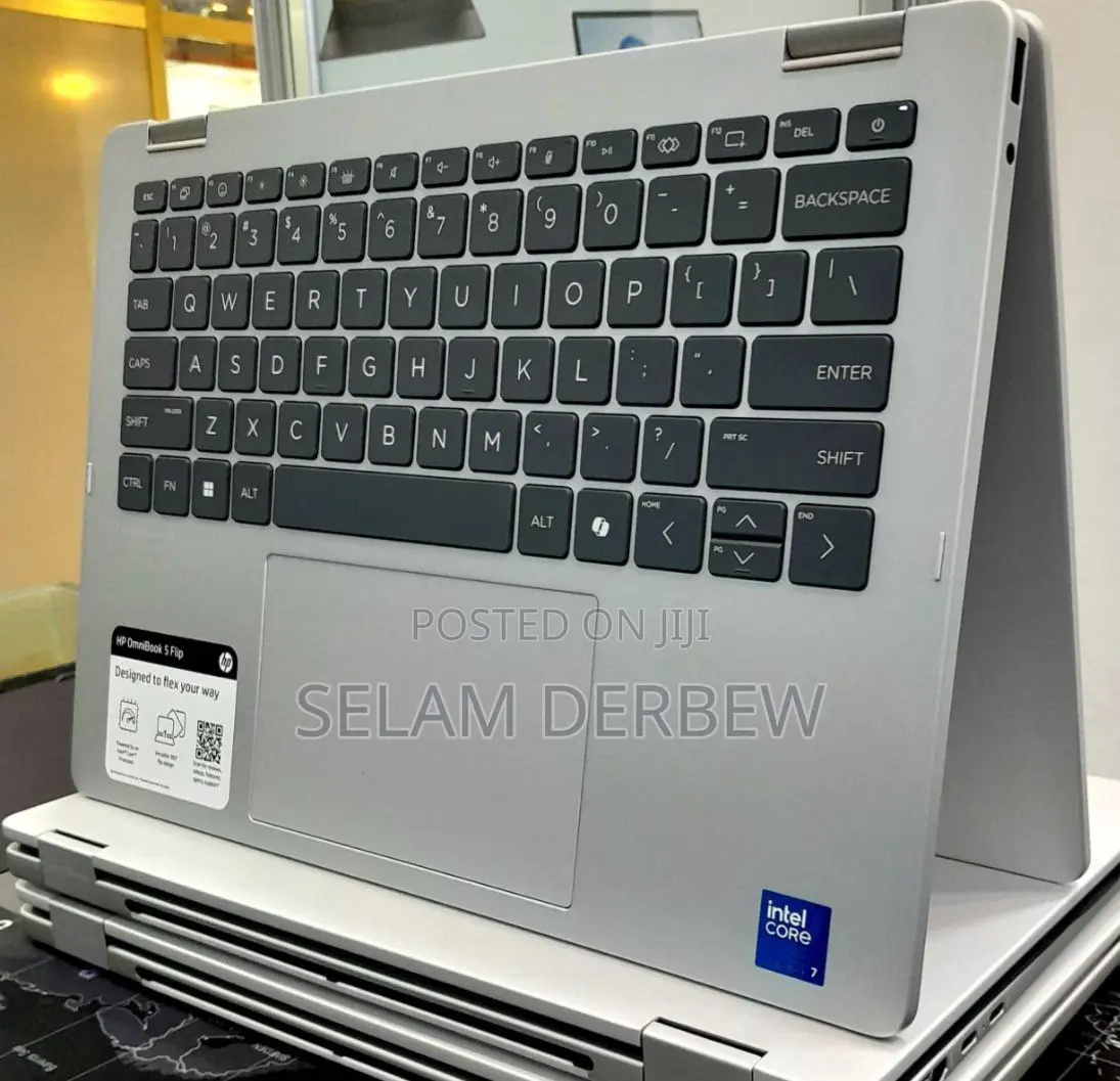 New Laptop HP OmniBook 5 14" 16GB Intel Core 7 SSD 512GB