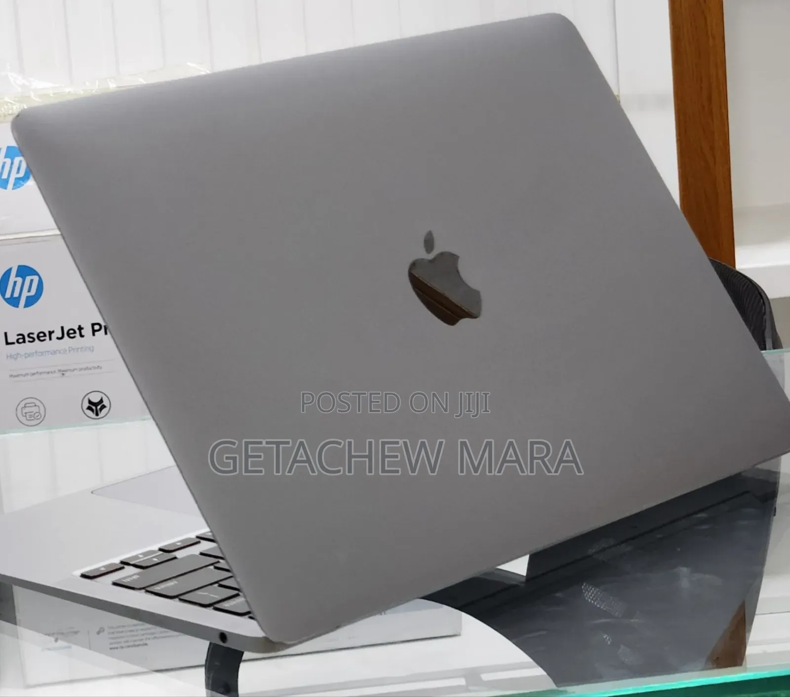 New Laptop Apple MacBook Air 2020 8GB Intel Core i3 SSD 256GB