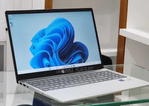 New Laptop HP Stream Notebook 16GB Intel Core i7 SSD 512GB