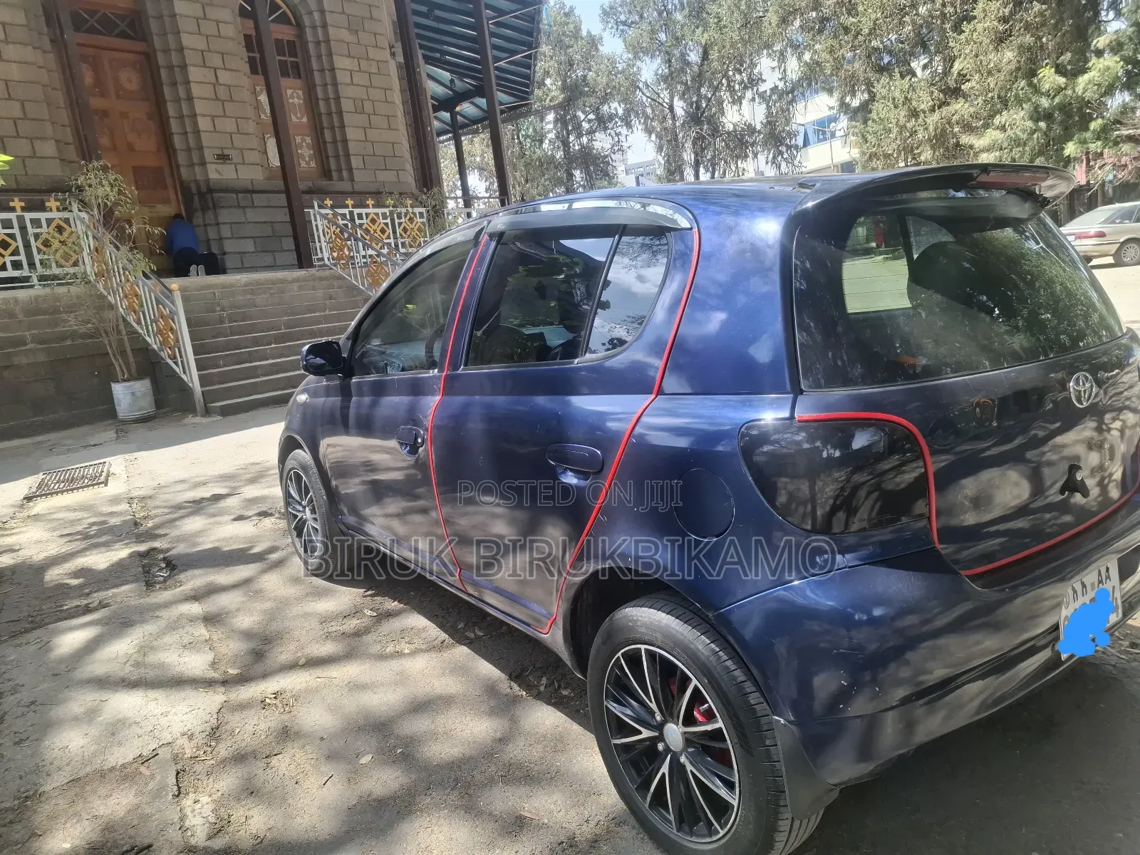 Toyota Vitz 2000 Silver