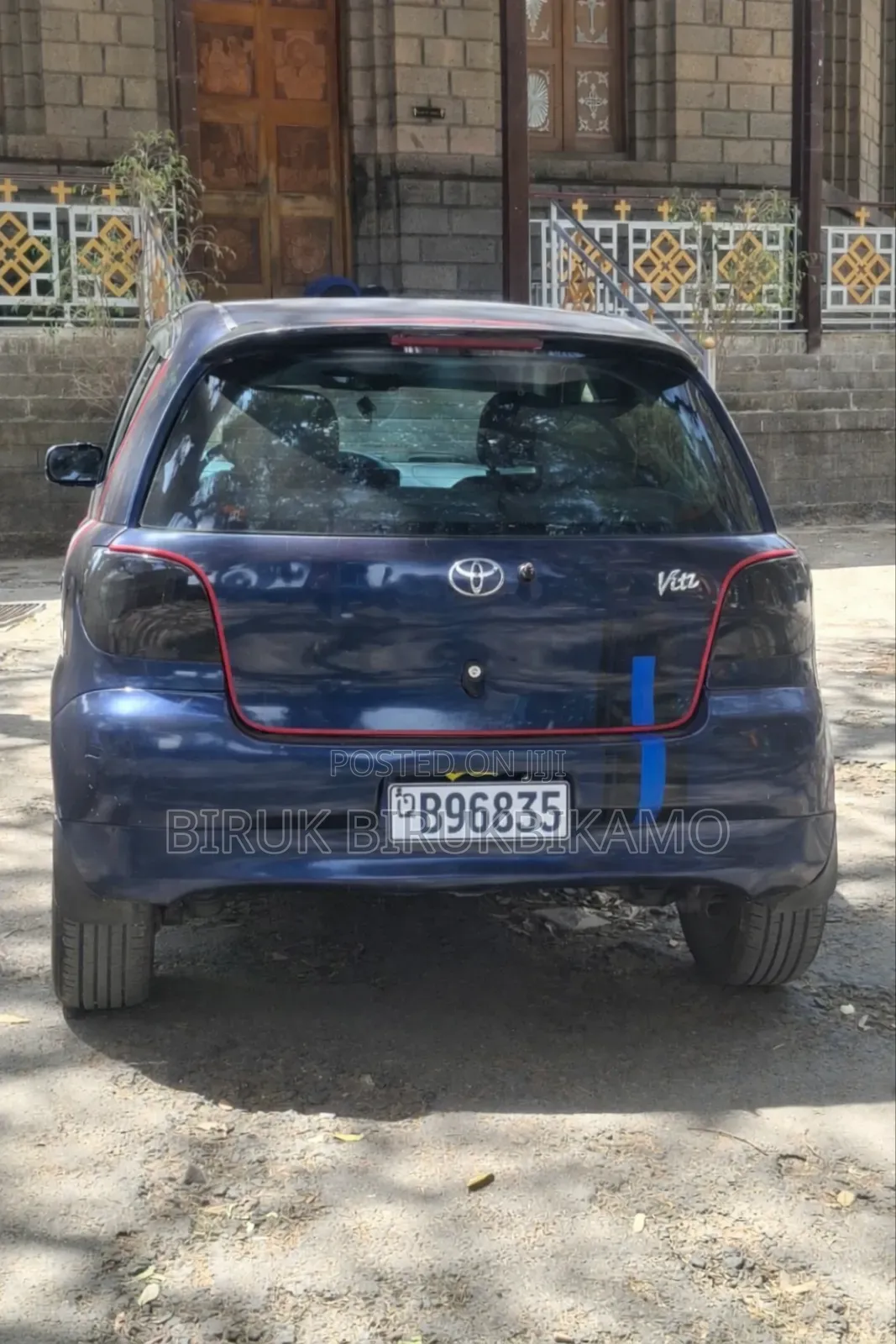 Toyota Vitz 2000 Silver