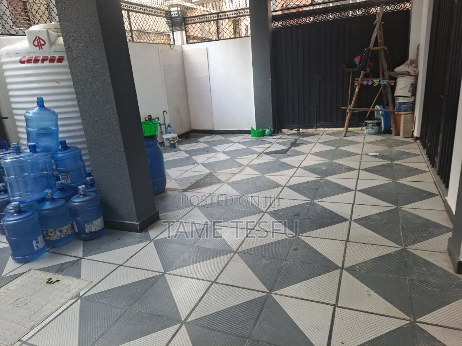 Furnished 5bdrm House in ኃይሌ ጋርመንት, Nifas Silk-Lafto for sale