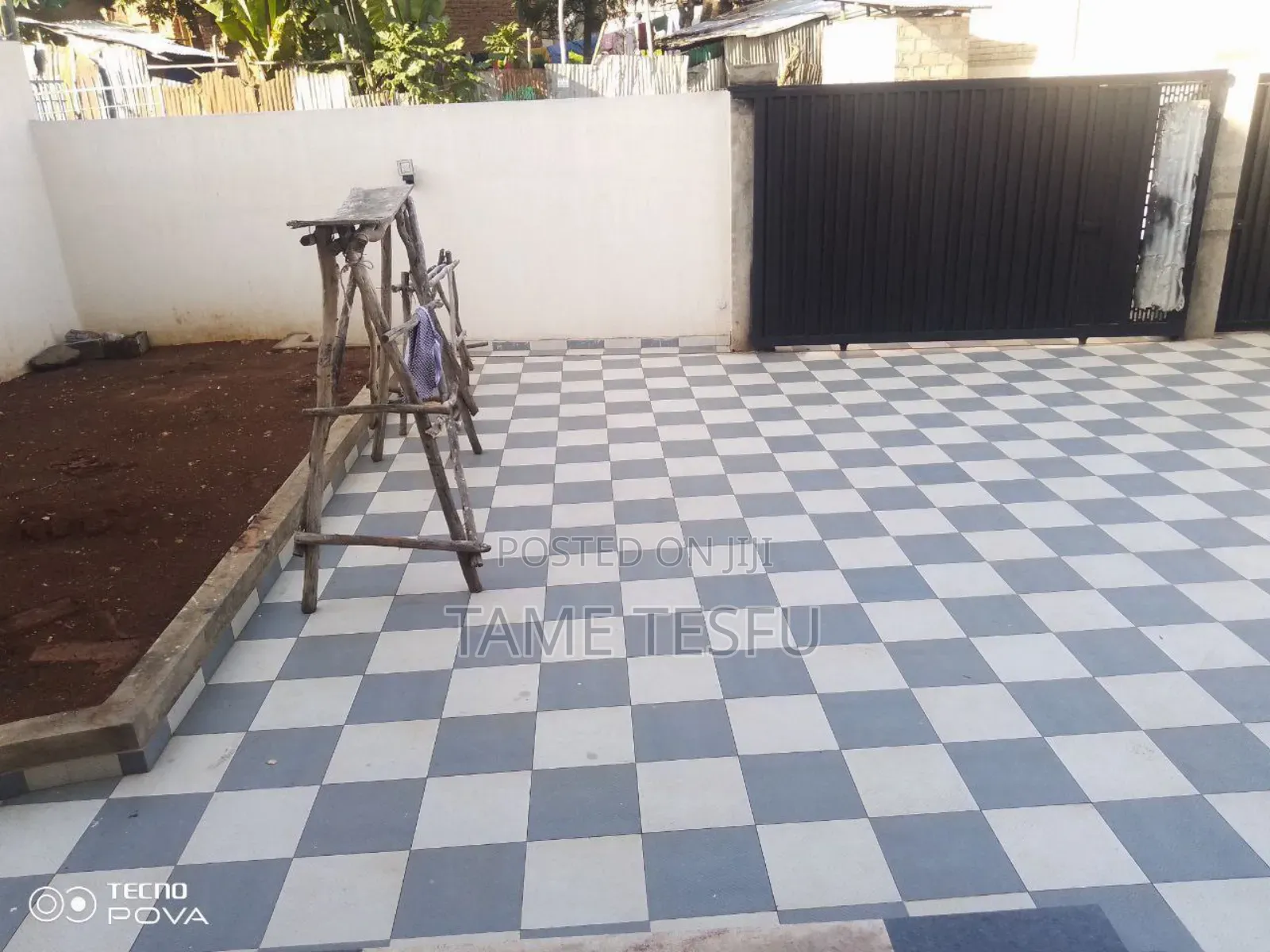 Furnished 8bdrm House in ወሰን, Yeka for sale