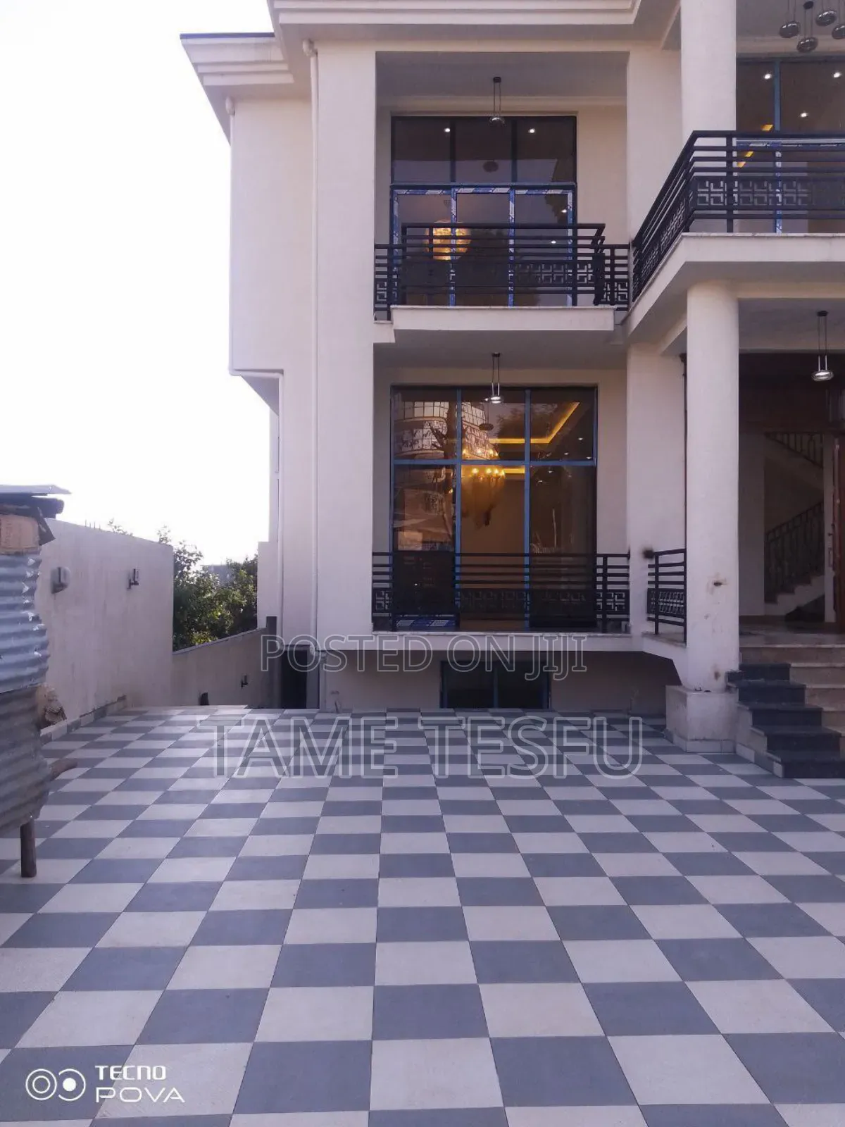 Furnished 8bdrm House in ወሰን, Yeka for sale