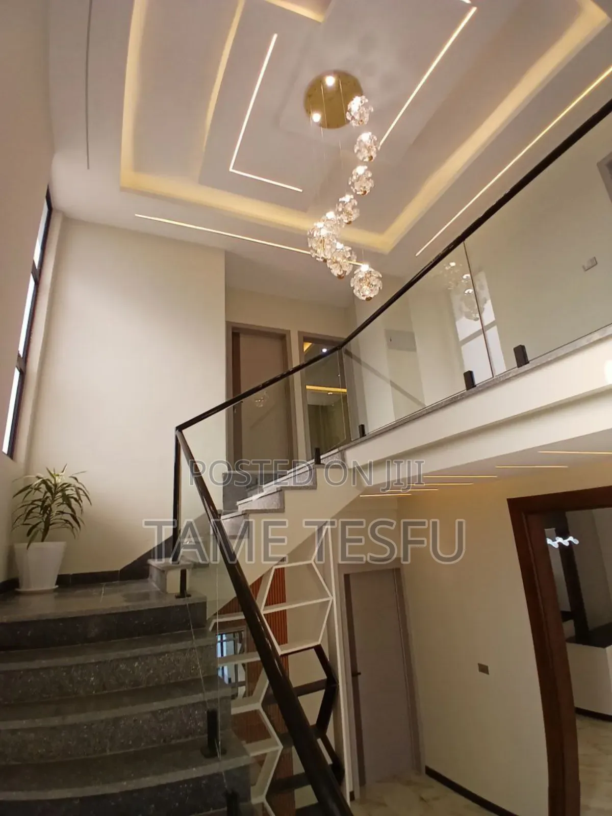 Furnished 6bdrm House in ጃክሮስ 330ካሬ, Bole for sale