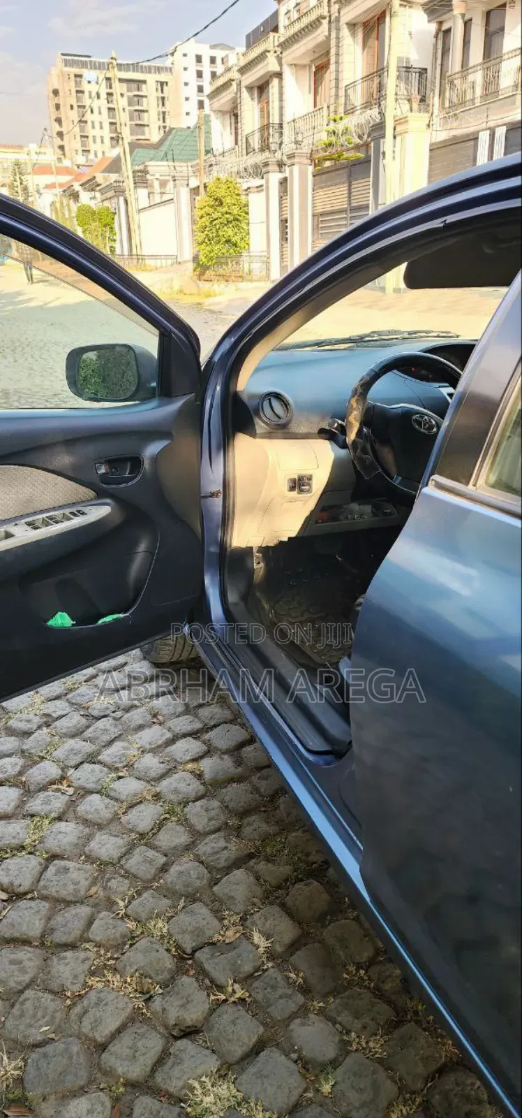 Toyota Yaris 2008 Gray