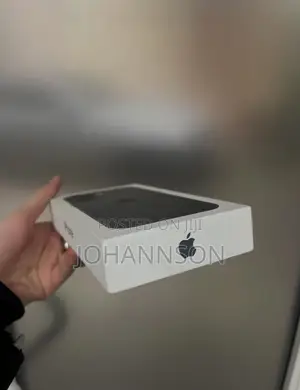 New Apple iPhone 17 256 GB Black