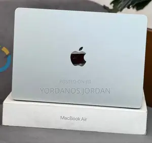 New Laptop Apple MacBook Air 2025 M4 13-inch 16GB Apple M4 SSD 256GB