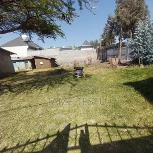 1bdrm House in ኮቶቤ 580, Bole for sale