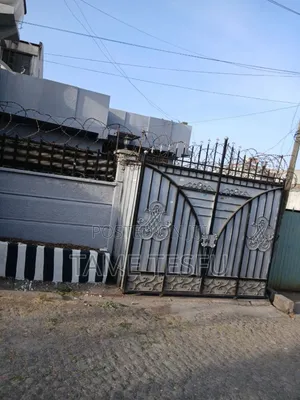 3bdrm Villa in ፍጋ, Bole for sale
