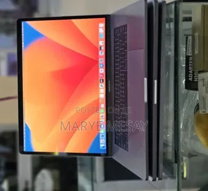 New Laptop Apple MacBook Pro 2017 16GB Intel Core i7 SSD 512GB