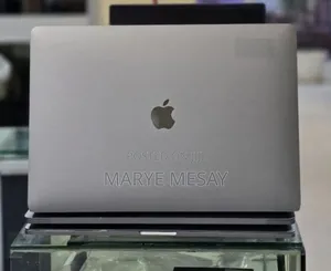 New Laptop Apple MacBook Pro 2017 16GB Intel Core i7 SSD 512GB