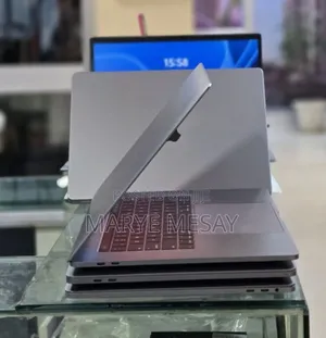 New Laptop Apple MacBook Pro 2017 16GB Intel Core i7 SSD 512GB