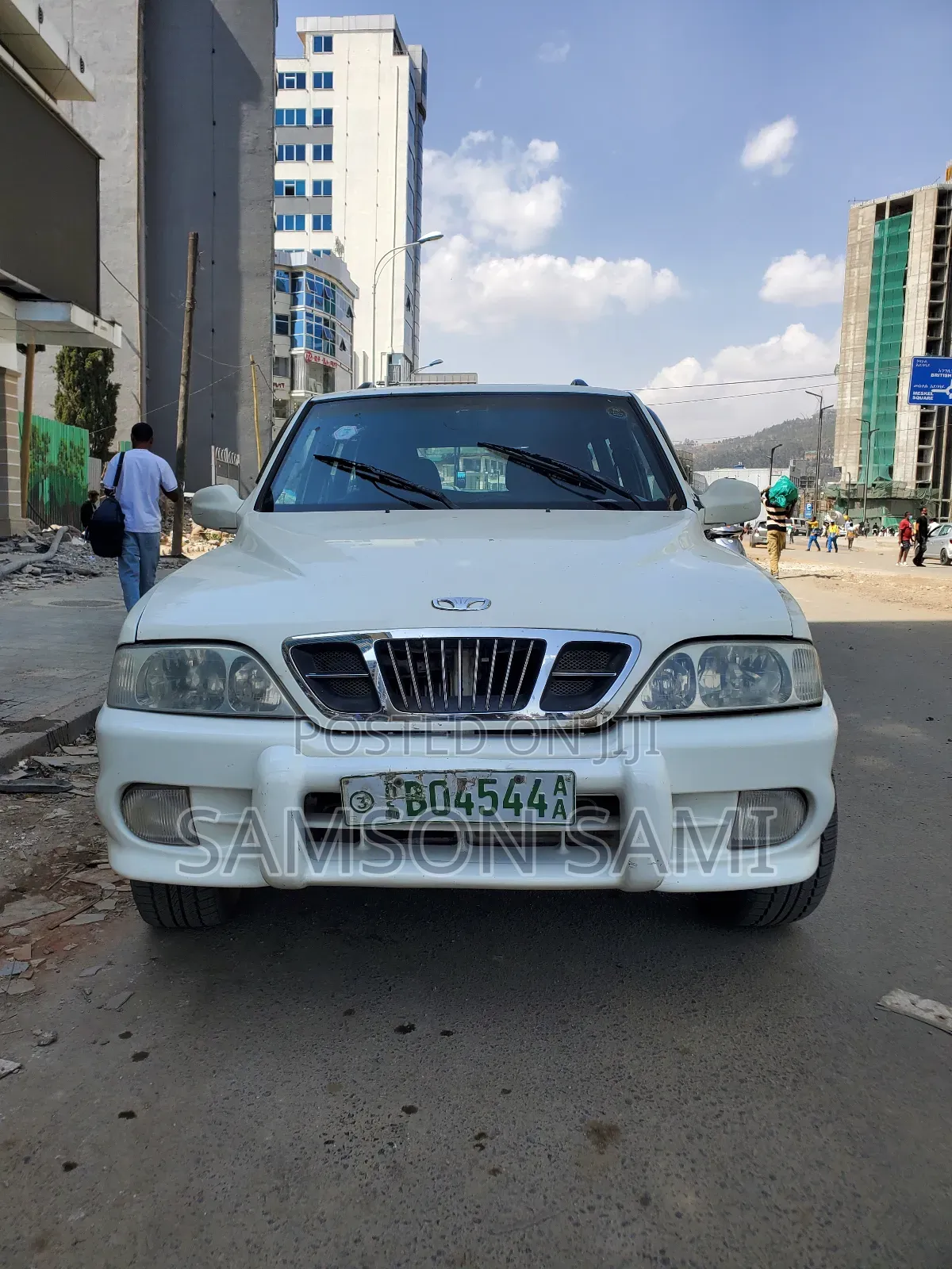 Suzuki Cervo 2000 White