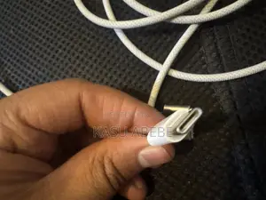 Apple Usb-C to Magsafe 3 Cable.