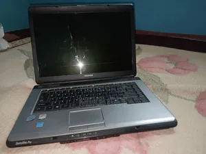Laptop Toshiba Satellite Pro L300 4GB Intel Core 2 Duo HDD 256GB