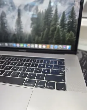 New Laptop Apple MacBook Pro 2019 16GB Intel Core i9 SSD 512GB