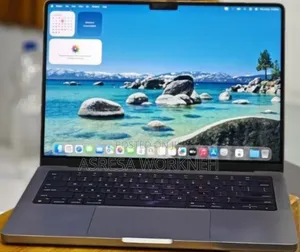 New Laptop Apple MacBook Pro M1 32GB Intel Core i9 SSD 512GB