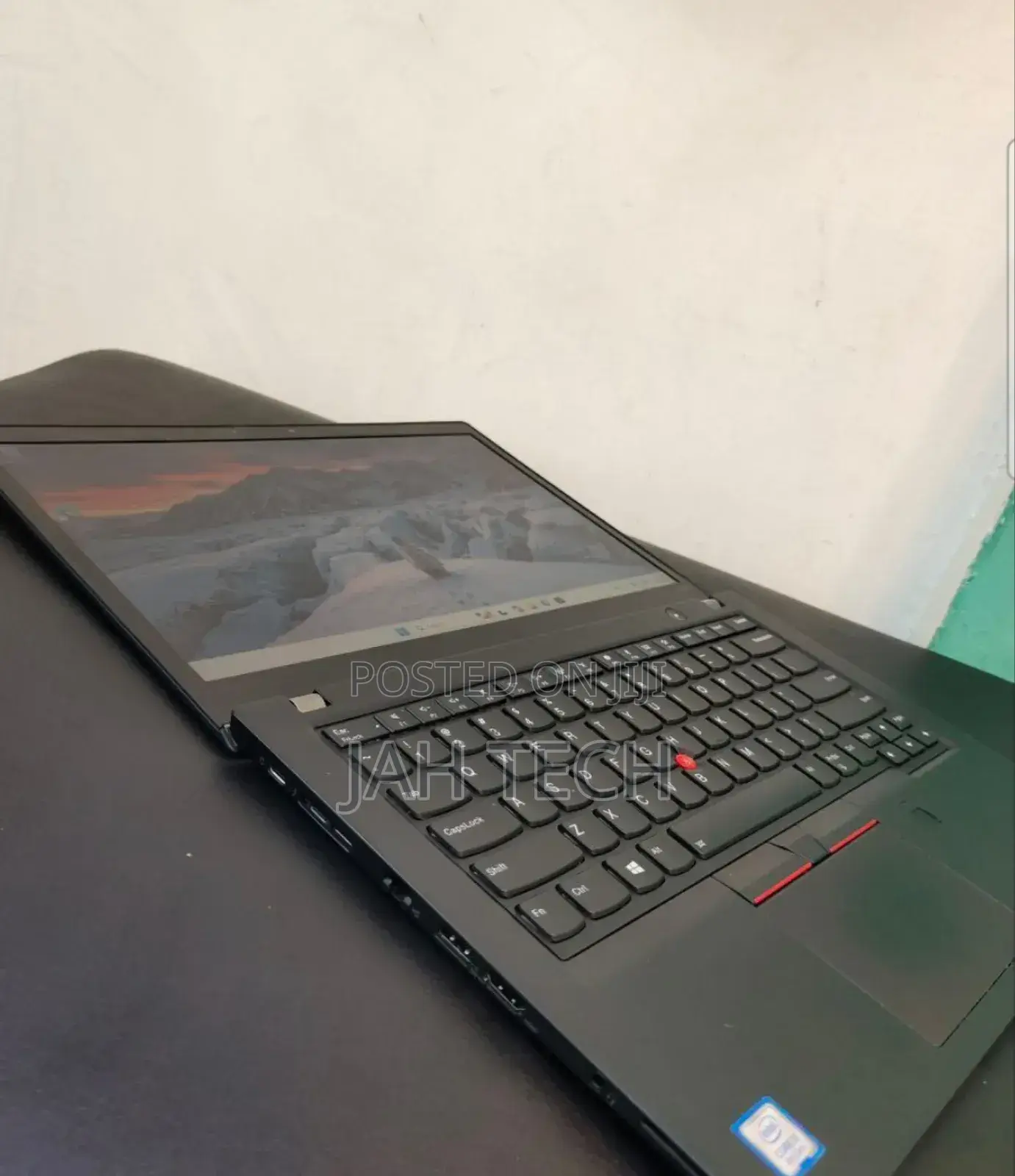 New Laptop Lenovo ThinkPad T480s 8GB Intel Core i7 SSD 256GB