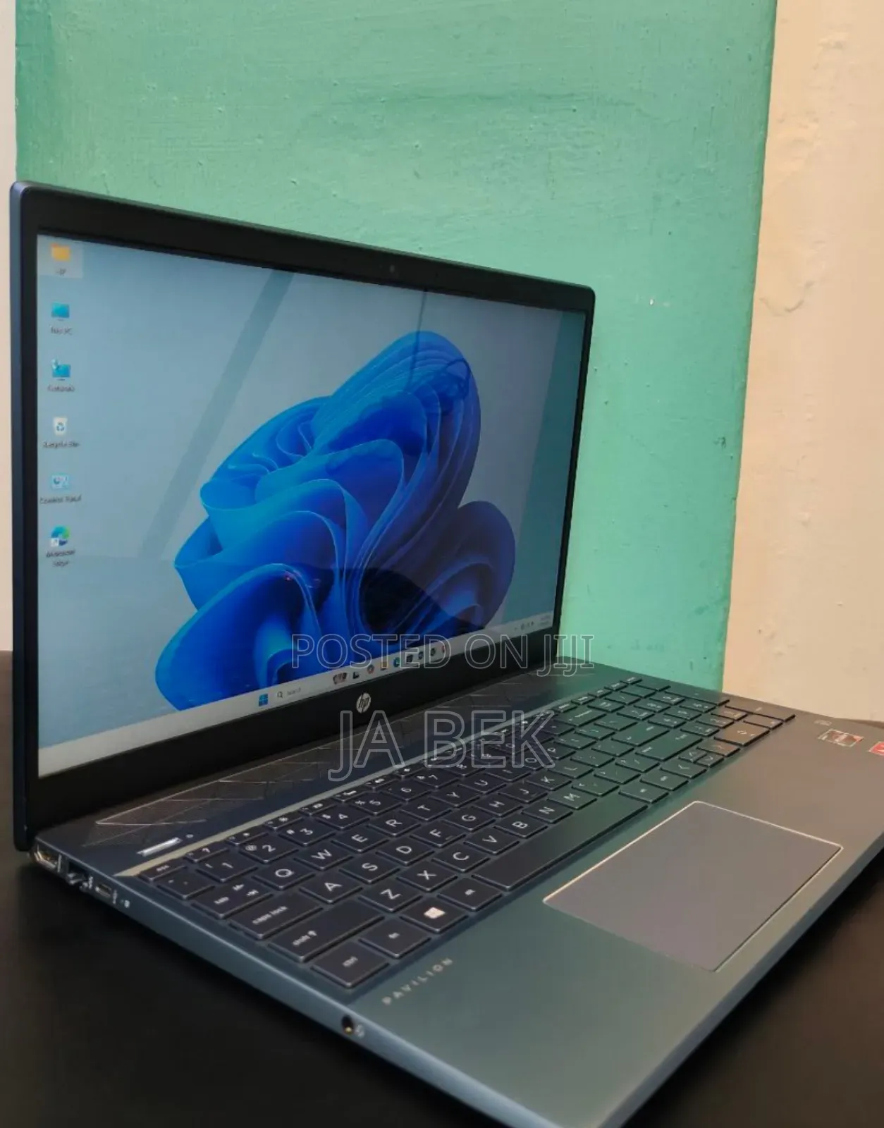 New Laptop HP Pavilion 15 8GB AMD Ryzen 5 SSD 512GB