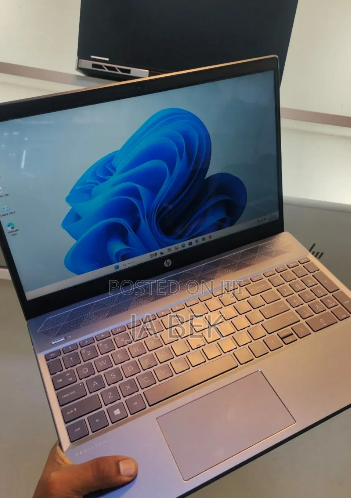 New Laptop HP Pavilion 15 8GB AMD Ryzen 5 SSD 512GB